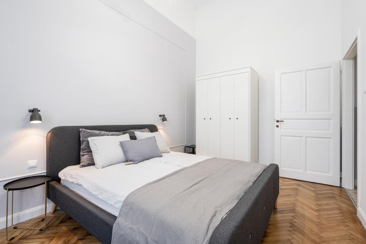 Apartman Atmos Glare *