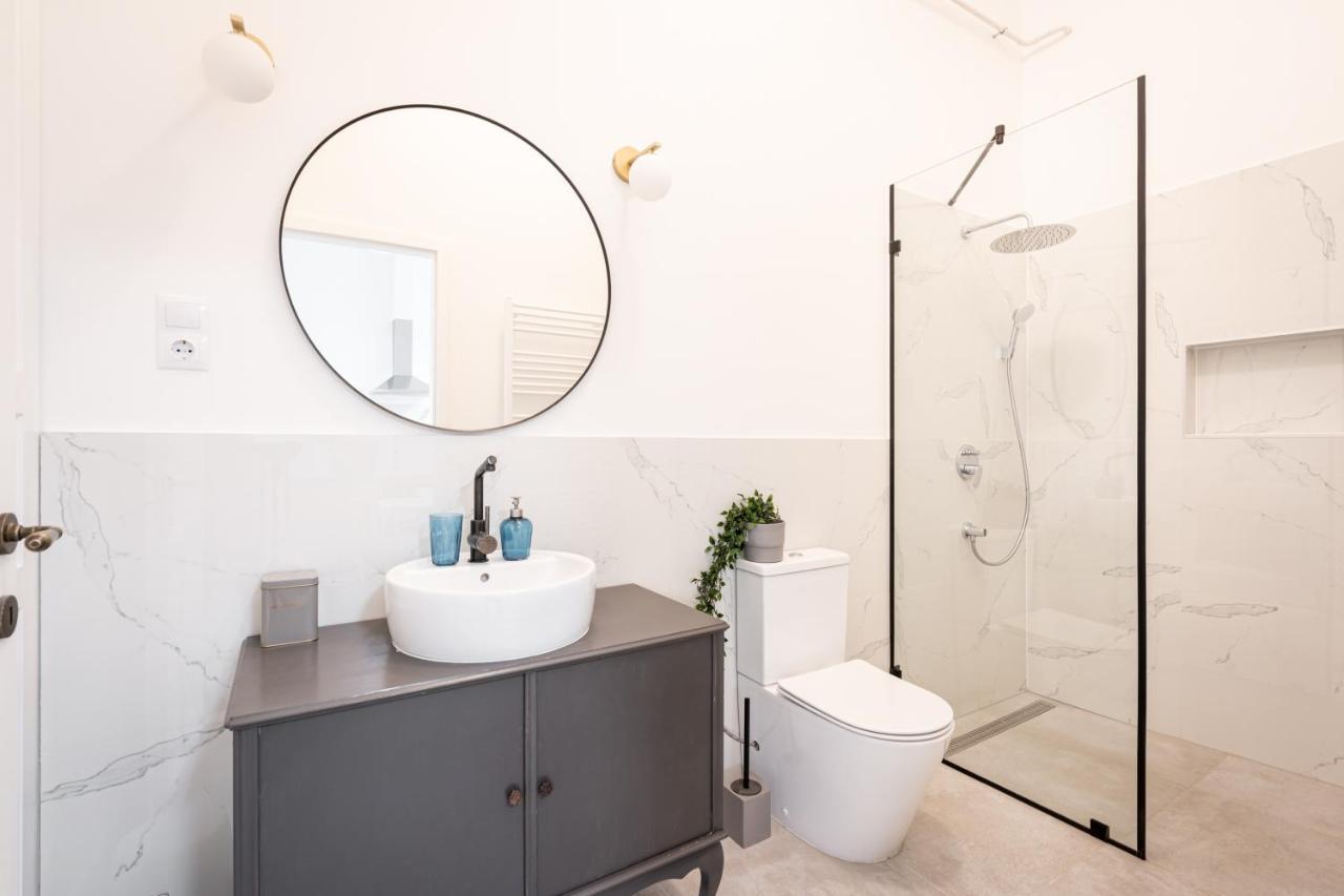 Apartment Atmos Glare Budapest